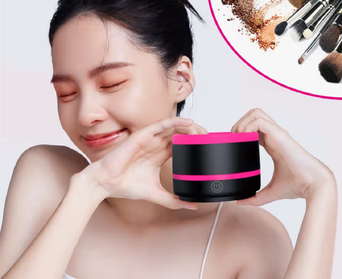 Efektívny elektrický čistič štetcov na make-up